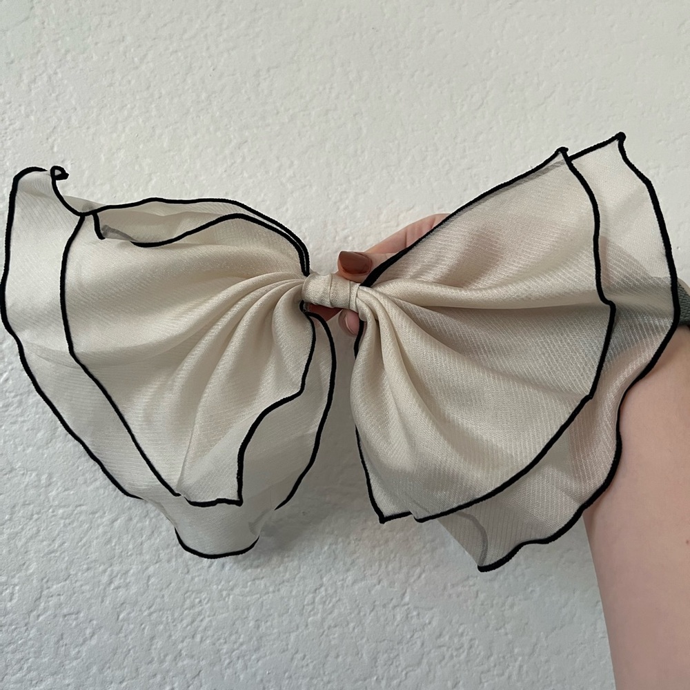 Elegant Cream Hair Bow with Black Trim - Picture 4 of 5
